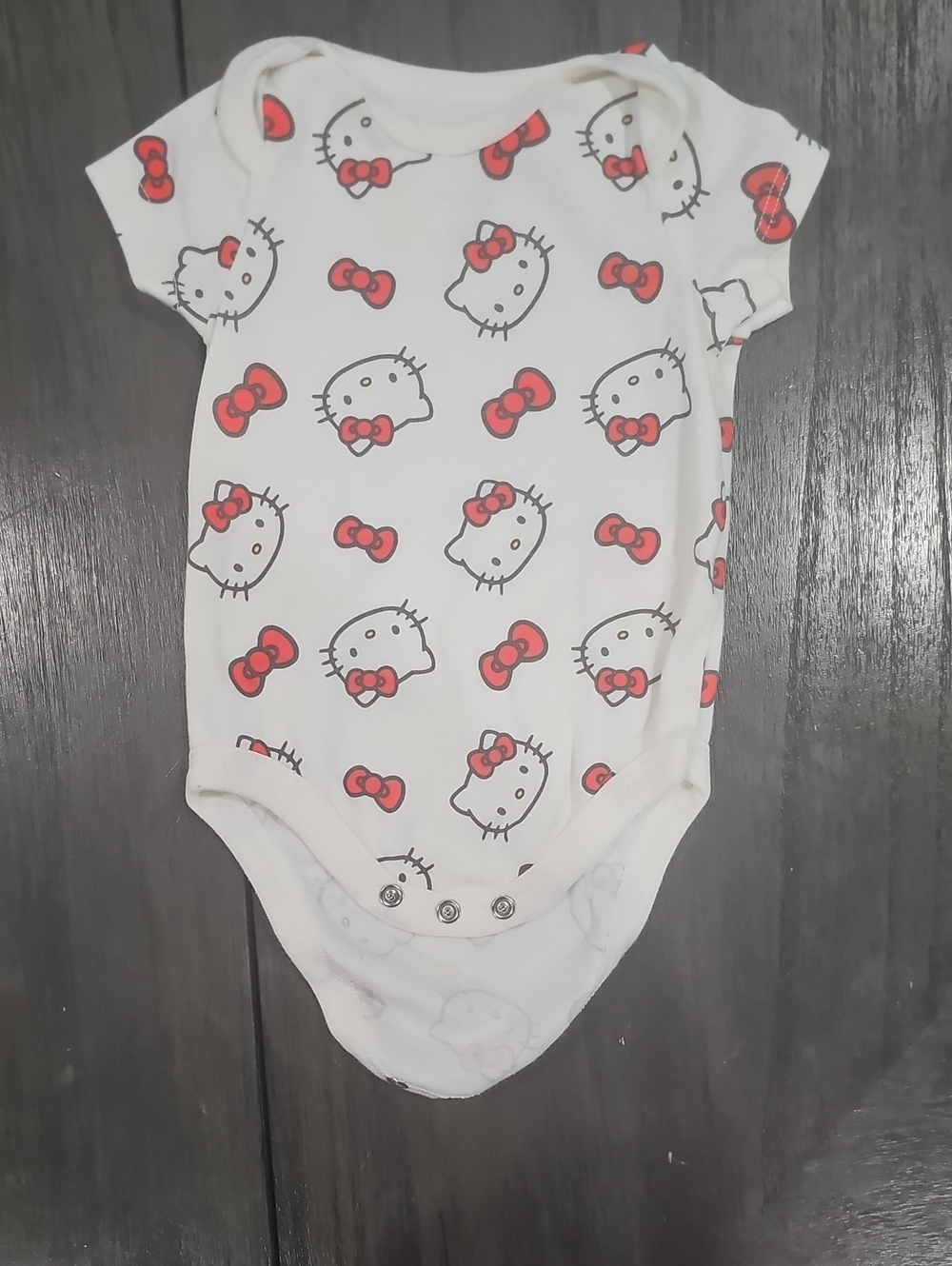Hello Kitty White and Red Infant Bodysuit with Bow Print ● NEVER BEEN WORN